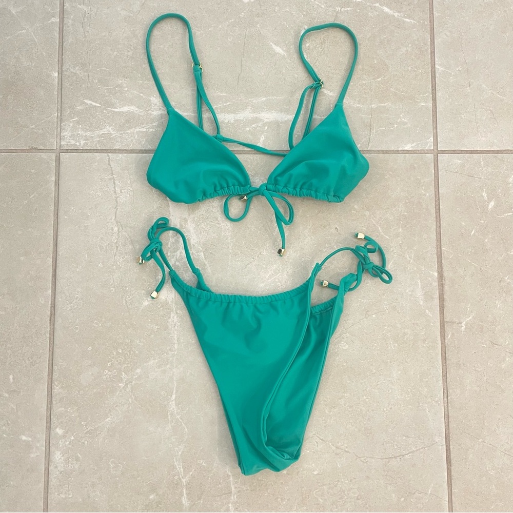 Blackbough emerald green bikini